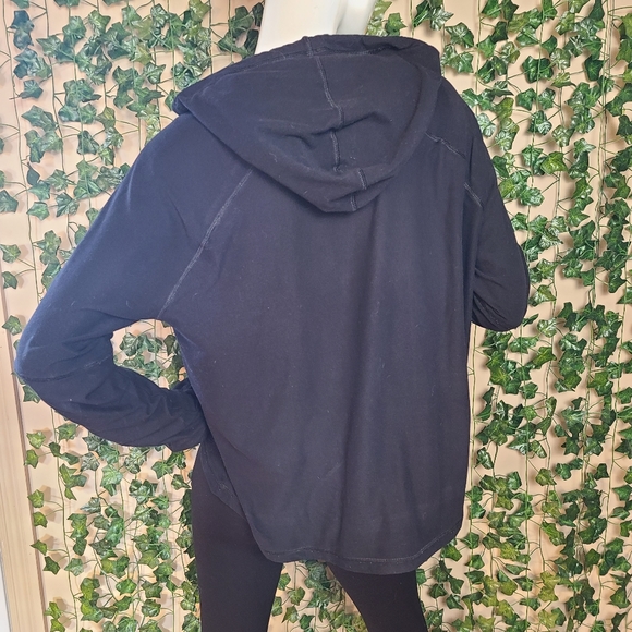 Move By Ardene Women's Black Mesh Raglan Sleeves Workout Hoodie size M - Picture 7 of 13